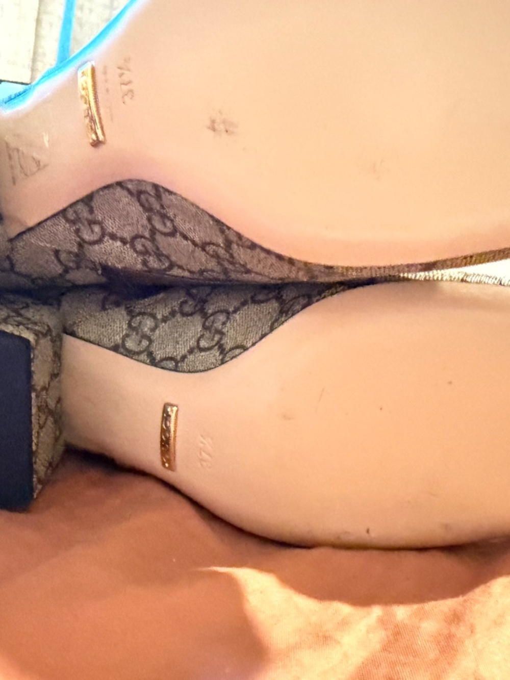 GUCCI Blondie GG Supreme Beige Ankle Booties﻿ Gold Logo Brown Leather Shoes - Picture 2 of 7
